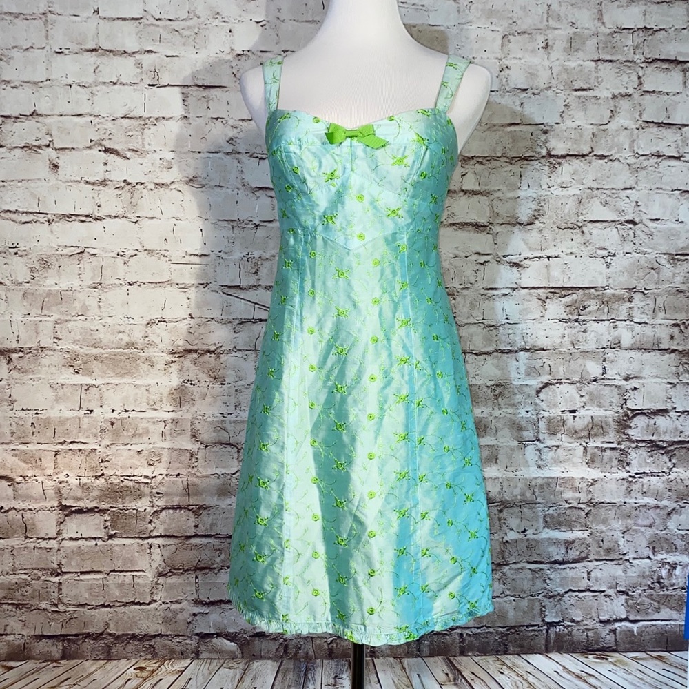 👗 NANETTE LEPORE 100 % SILK DRESS